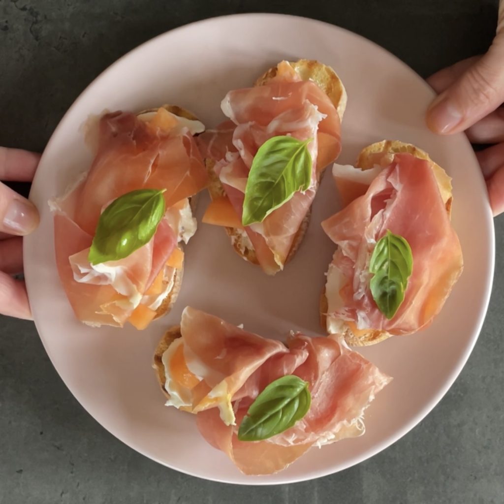 crostini jamón y melón