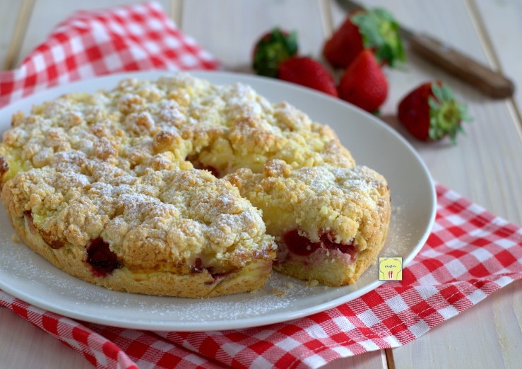 Desmenuzada de fresas y crema