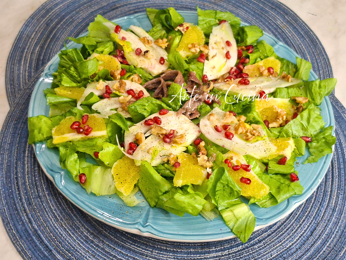 ENSALADA de ESCAROLA LISA con NARANJAS NUECES y HINOJOS