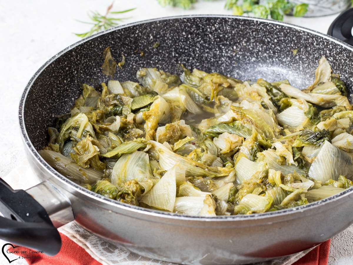 ESCAROLA A LA SARTÉN