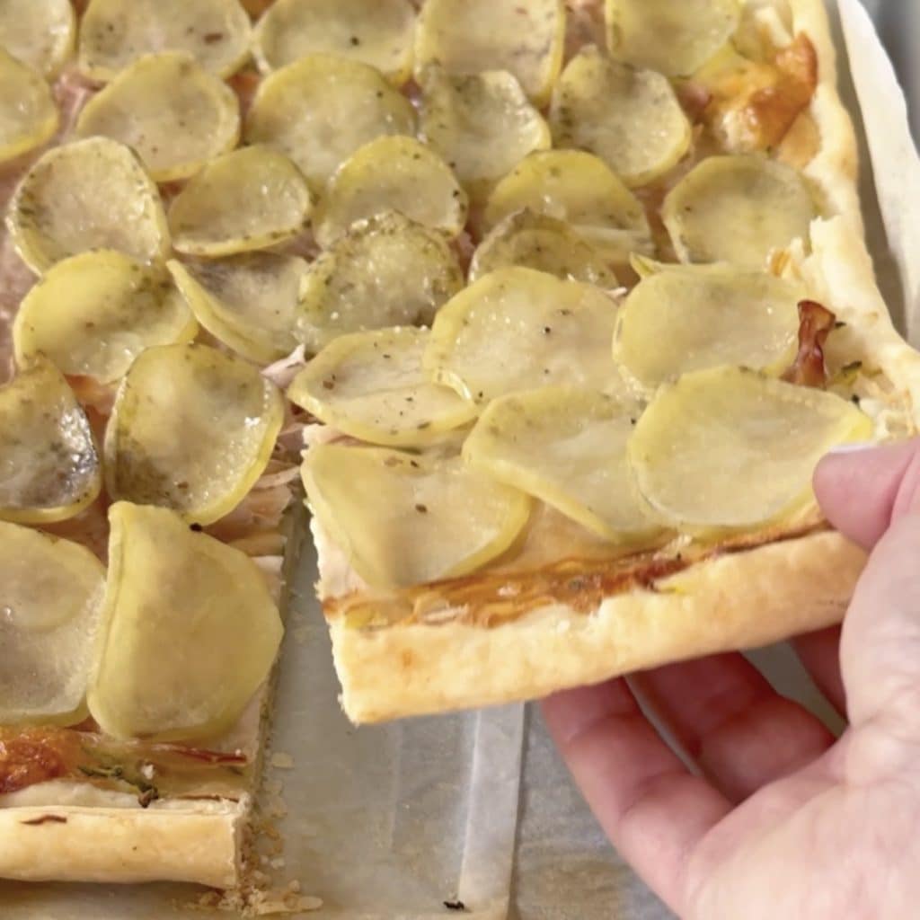 hojaldre con calabacines y patatas