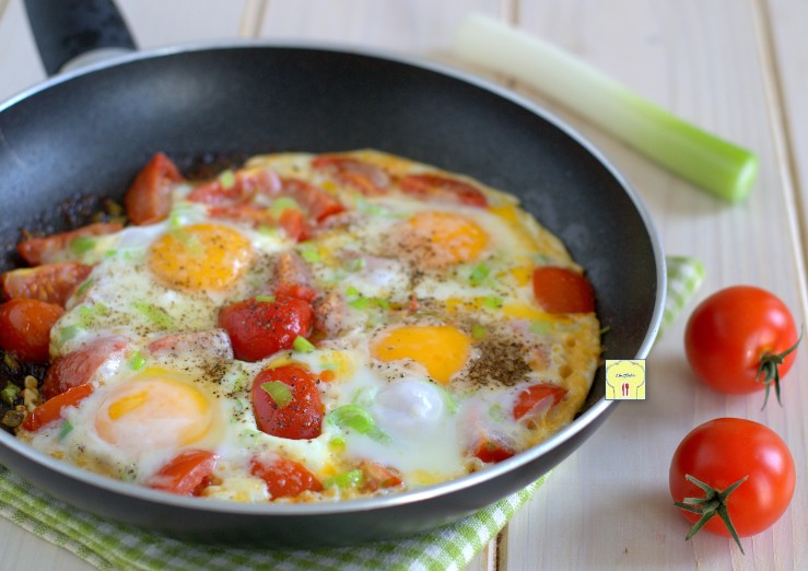 Huevos, tomates y queso
