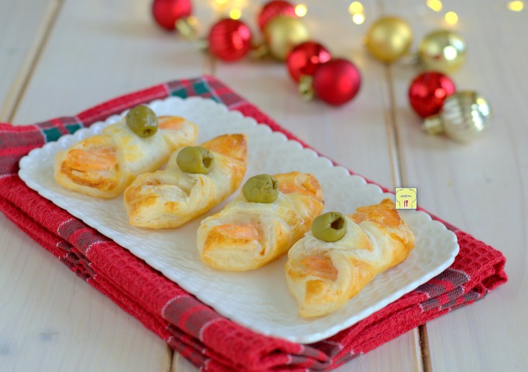 Lacitos de hojaldre con salmón