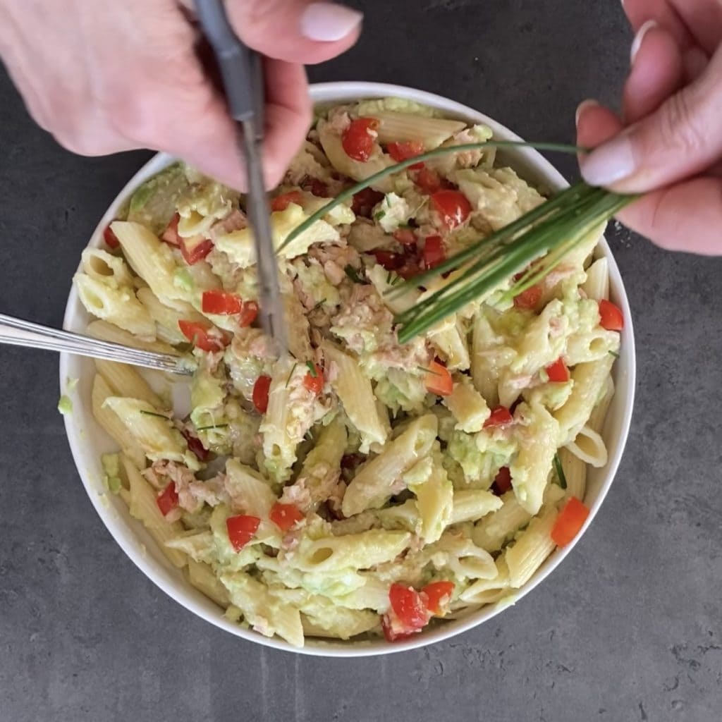 pasta aguacate y atún