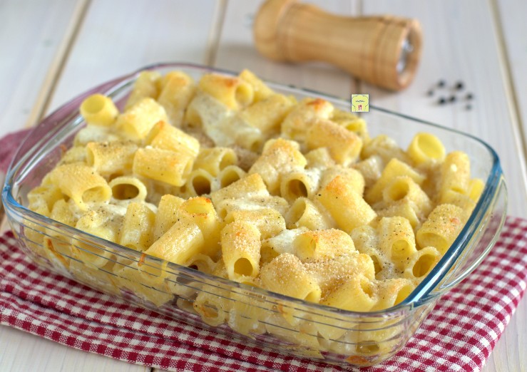 Pasta cacio e pepe al horno
