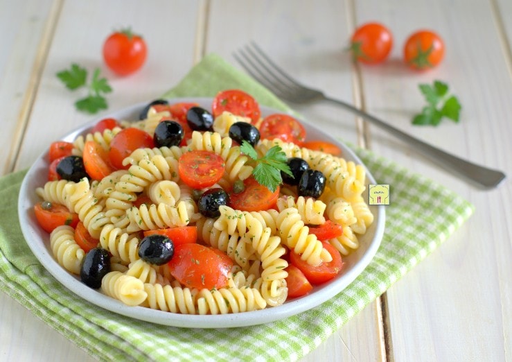 Pasta fría a la puttanesca