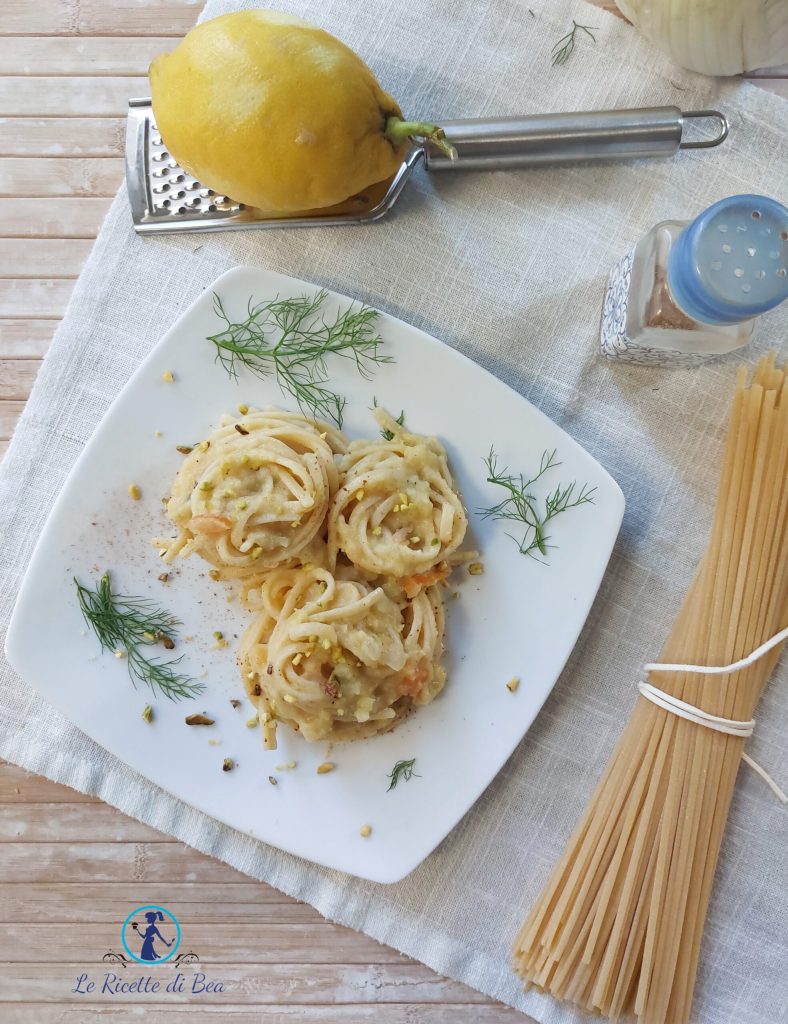 primer plato de pasta con crema de hinojo