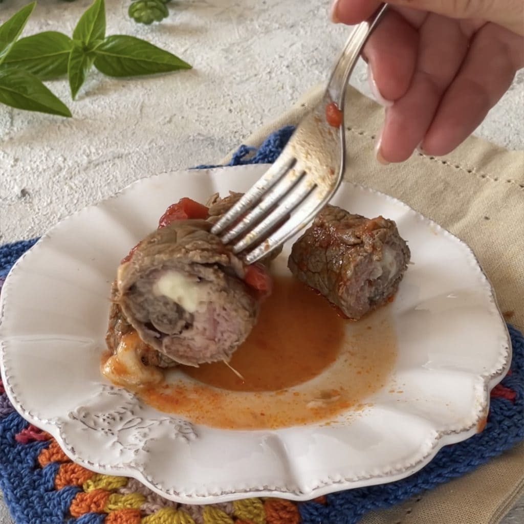 rollitos de carne en salsa