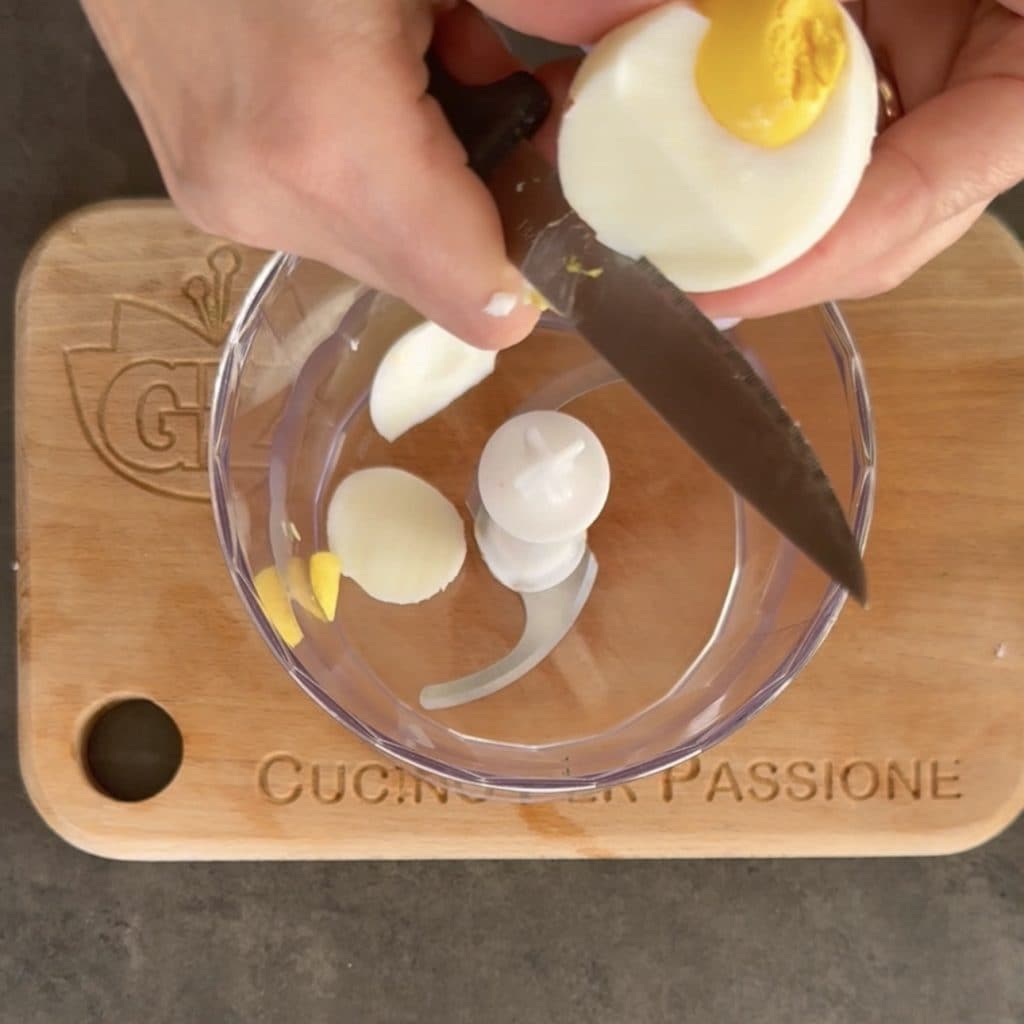 rollo de carne con salsa de atún