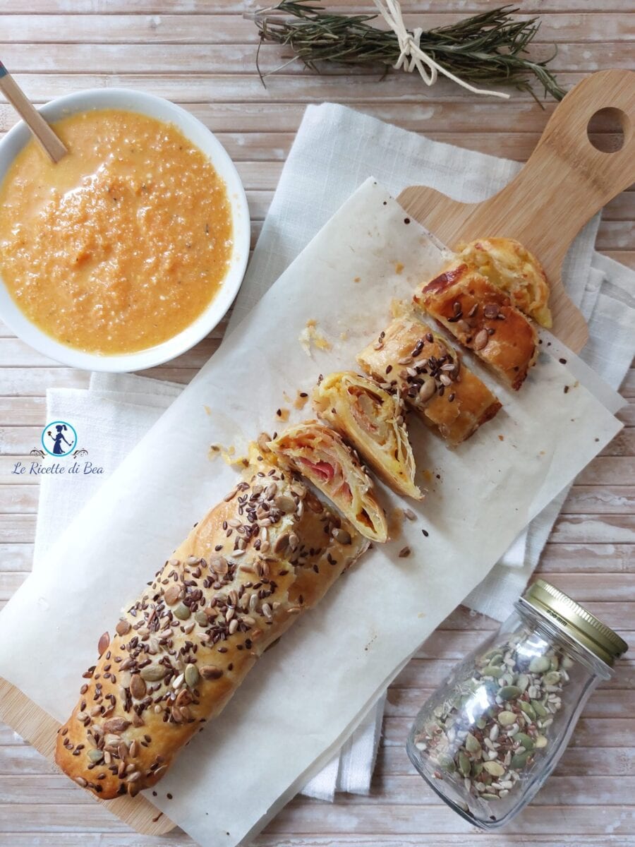 Rollo con crema de calabaza y speck