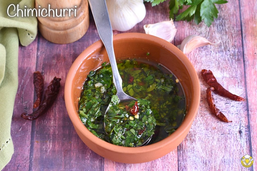salsa chimichurri receta original salsa verde argentina y sudamericana para carne el chicco di mais