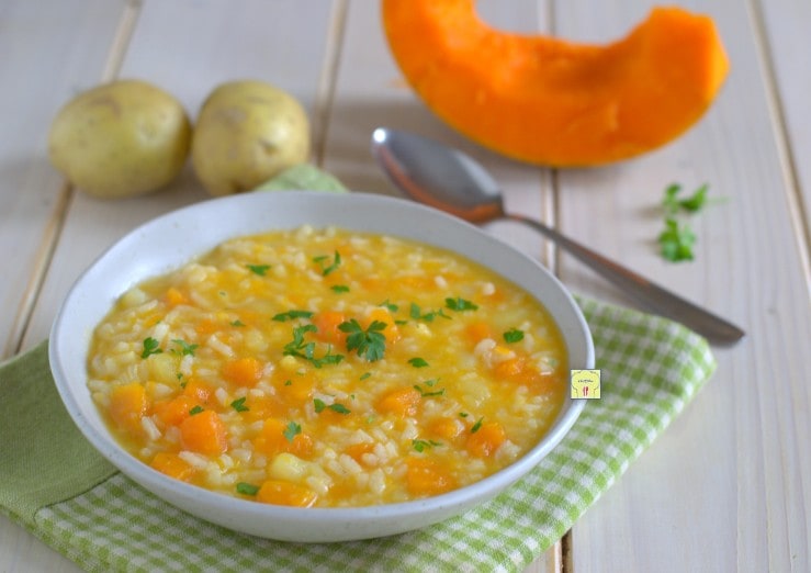 Sopa de arroz con calabaza y patatas