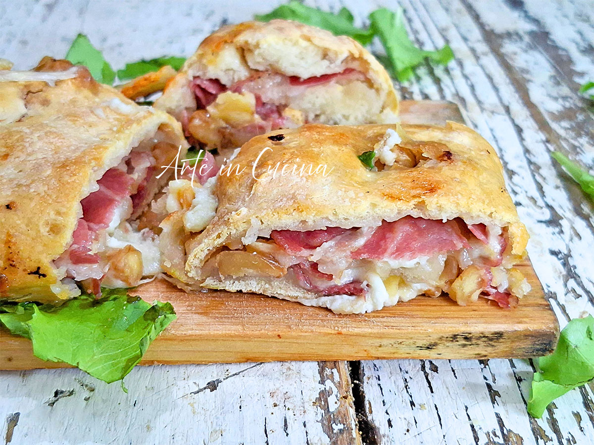 STRUDEL SALADO BEICON y nueces