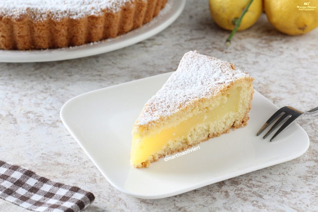 Tarta con crema de limón al agua