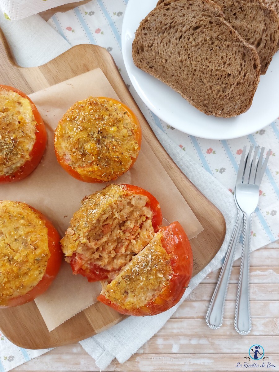 Tomates rellenos con huevos