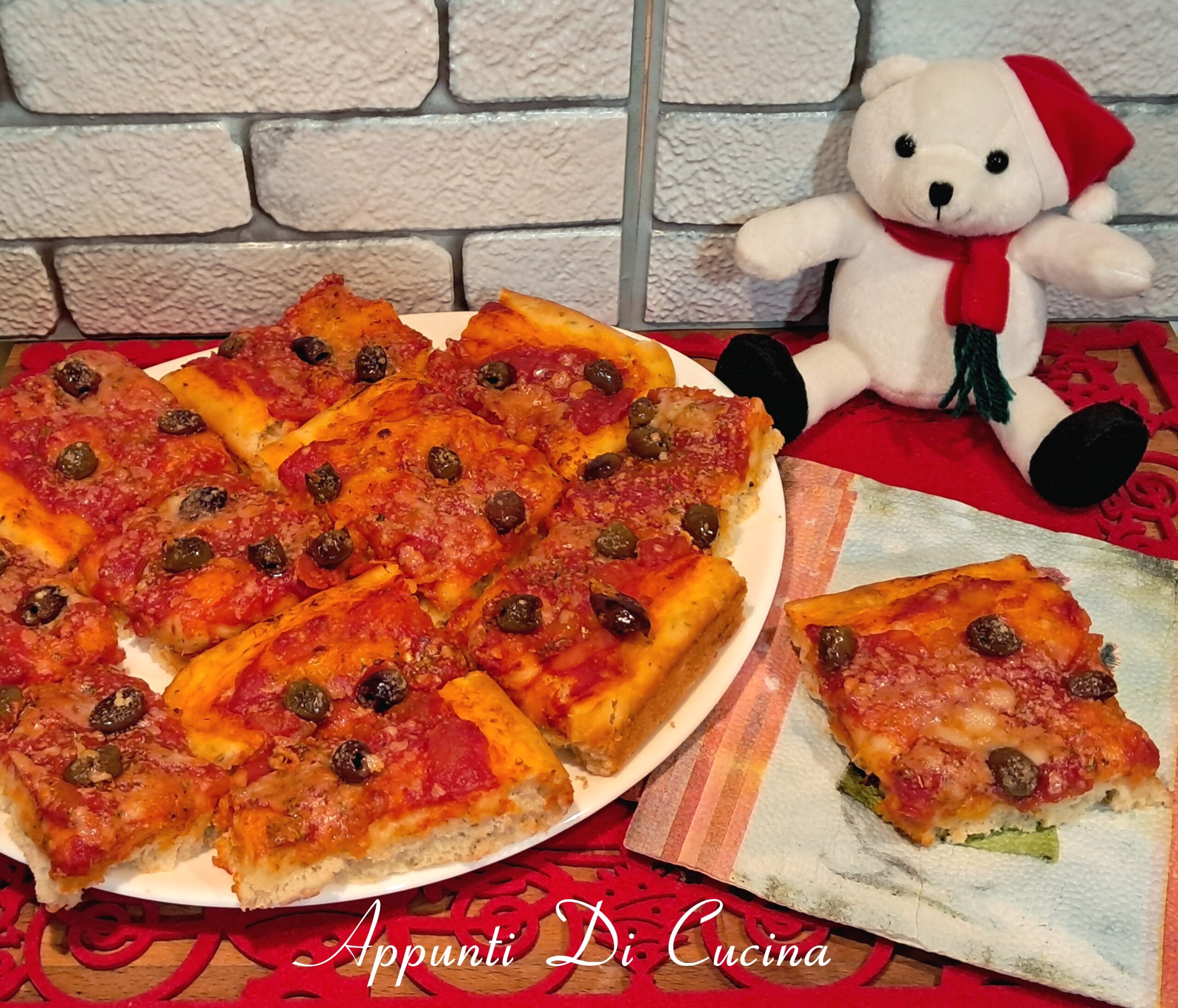 FOCACCIA DE TOMATE Y ACEITUNAS TAGGIASCHE