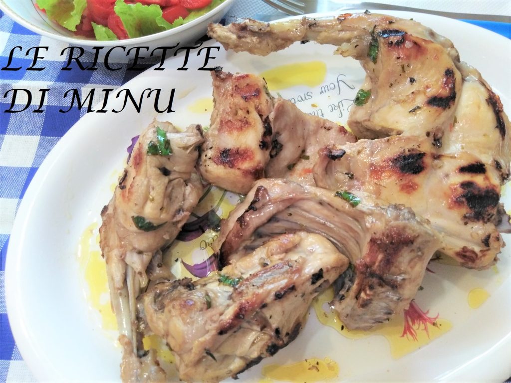 conejo asado con precocción en caldo vegetal