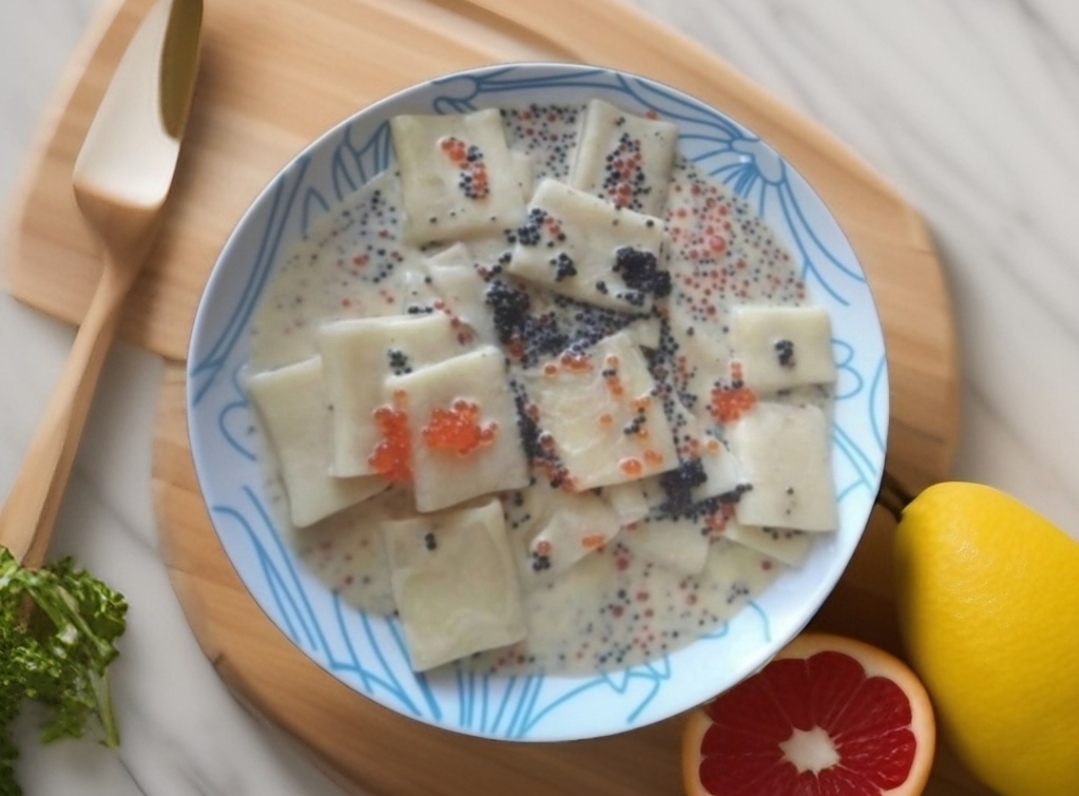 Paccheri con caviar y crema de salmón