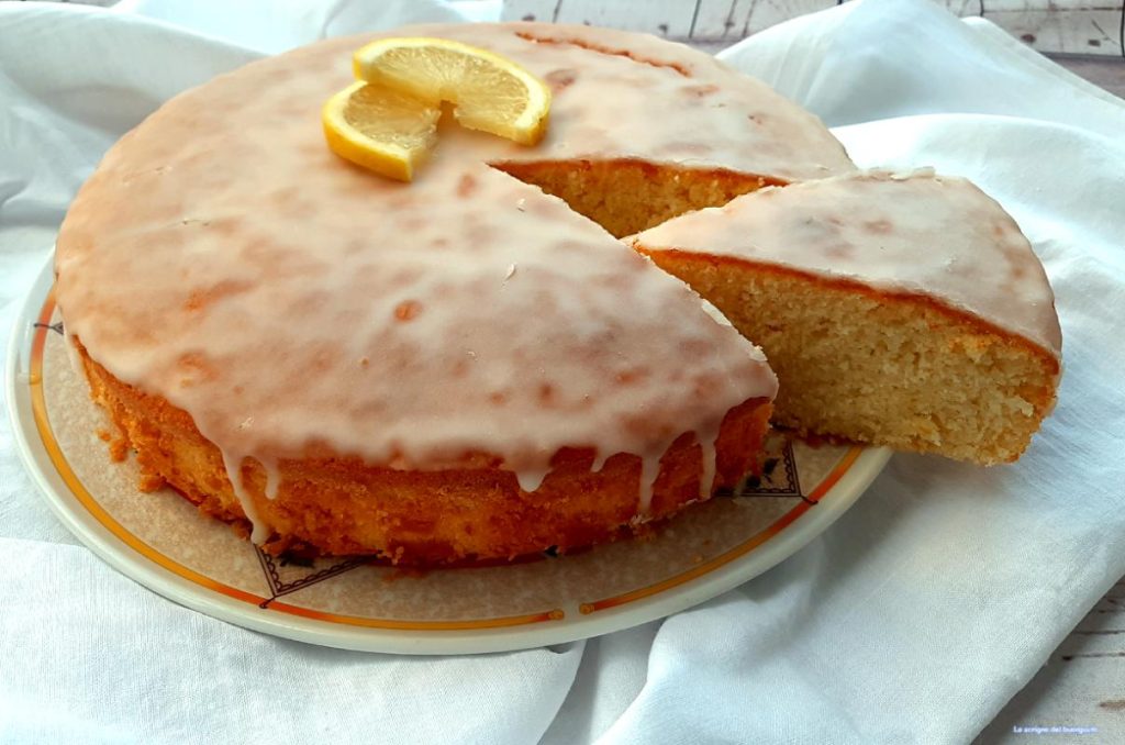 Tarta glaseada de limón