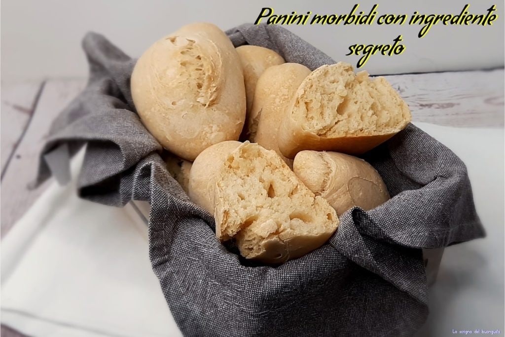 Bollos blandos con ingrediente secreto
