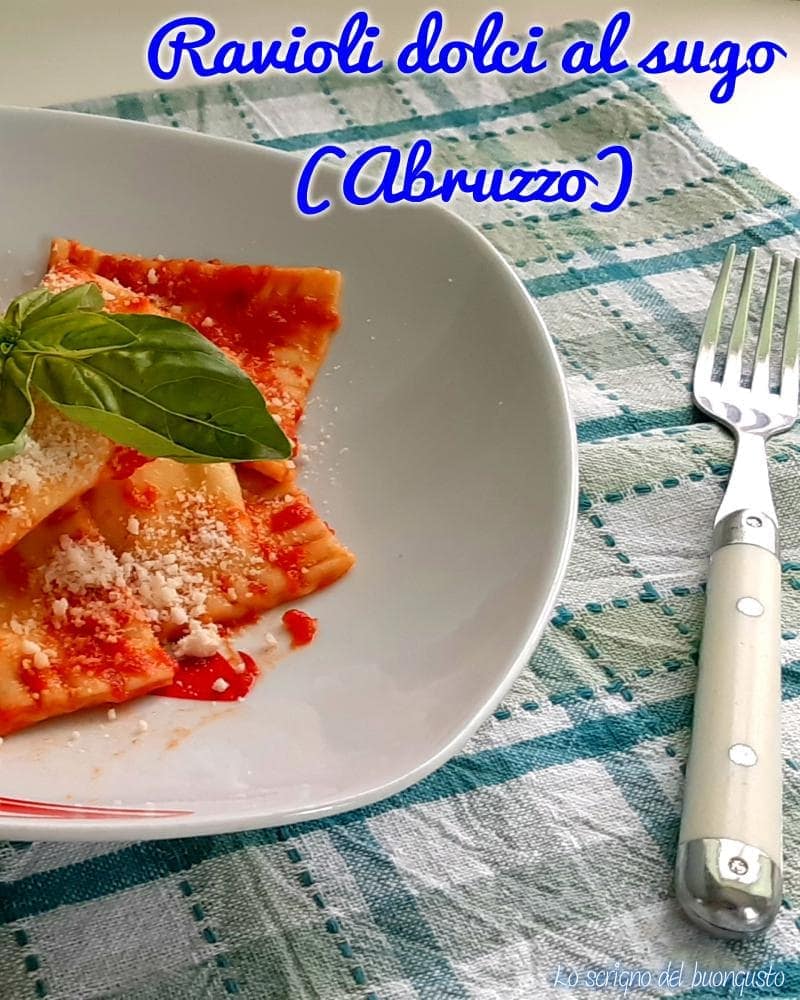 Raviolis dulces con salsa