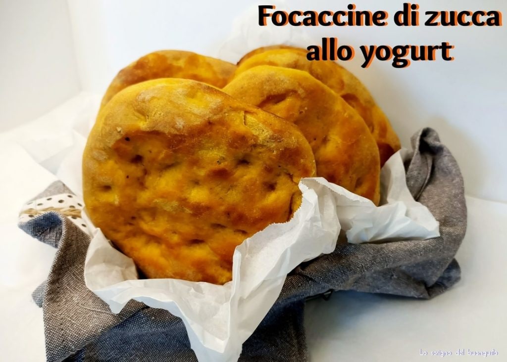Focaccias de calabaza con yogur