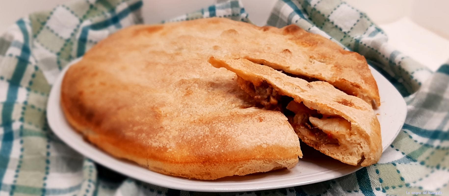 Tarta salada de champiñones y salchicha