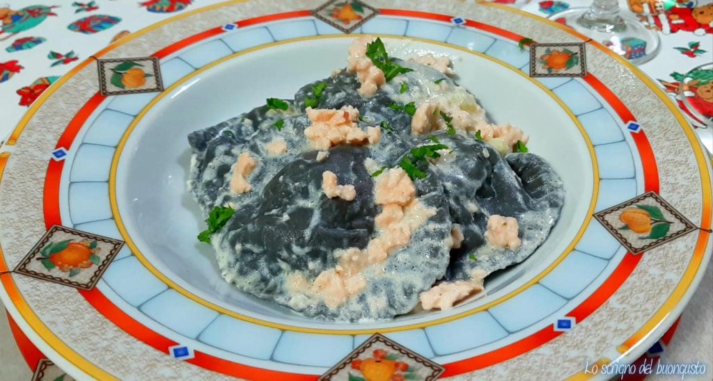 Raviolis con tinta de calamar