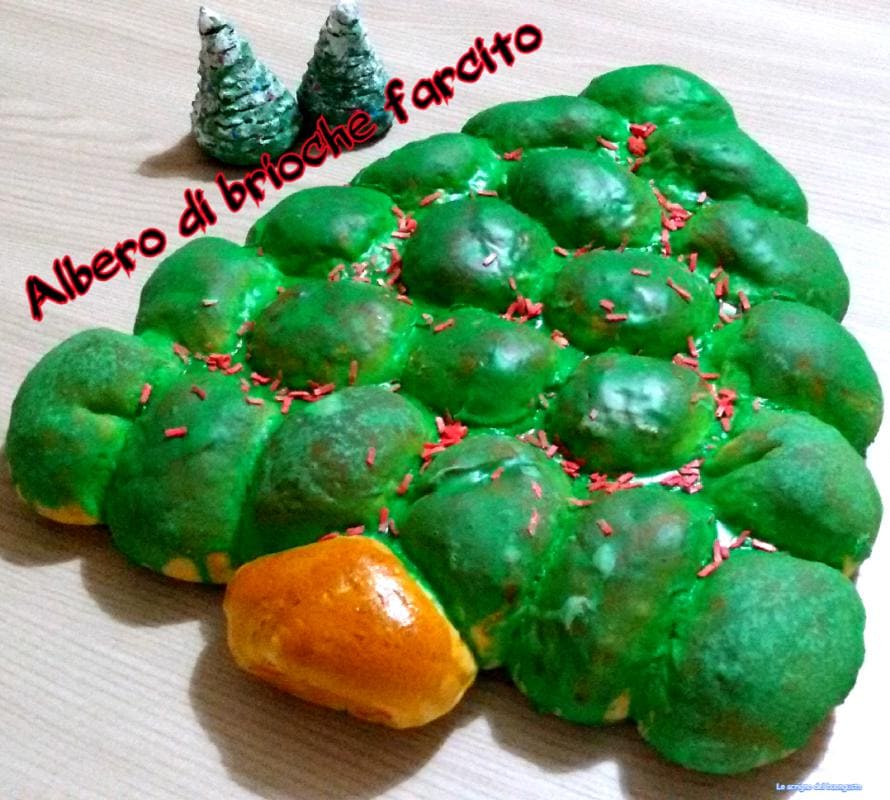 Árbol de brioche relleno