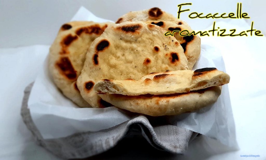 Focaccelle aromatizzate alla mdp