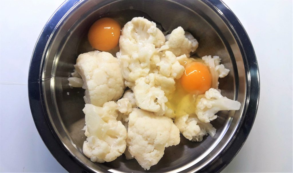 Crespelle de coliflor en sartén a la Siciliana