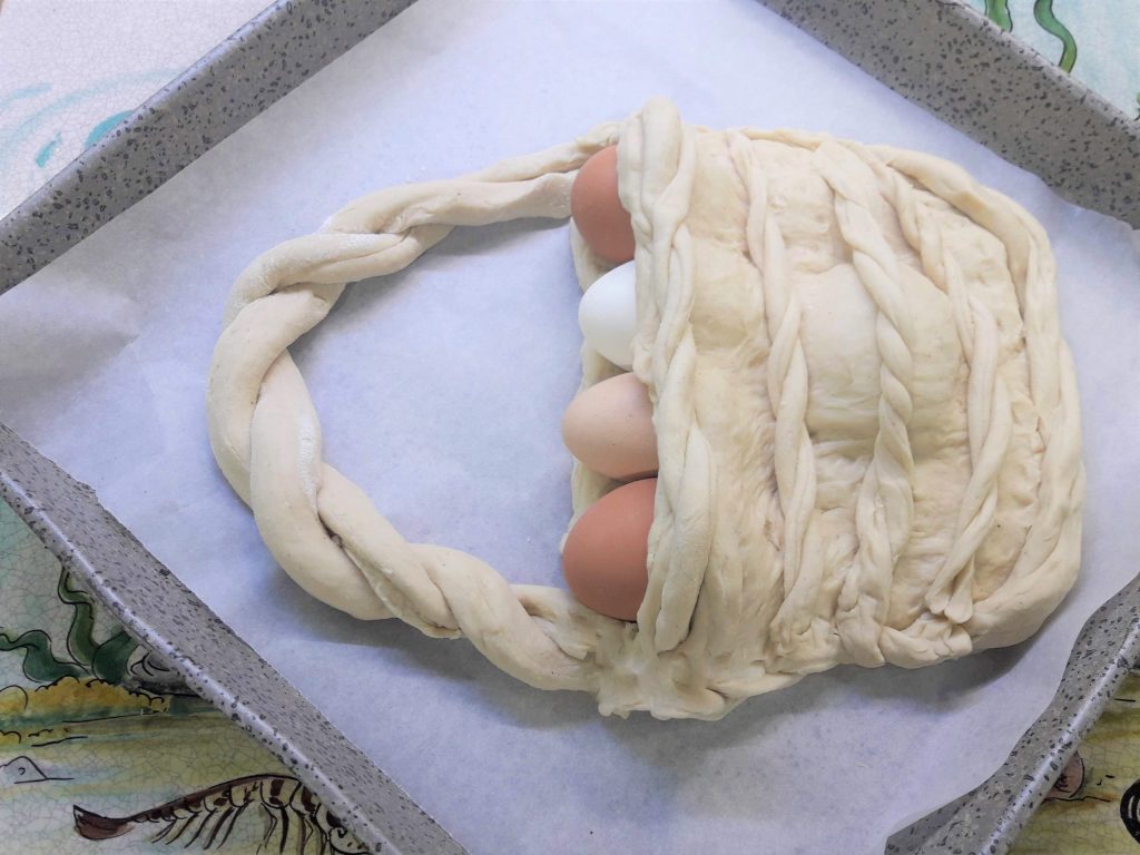 A Cuddura cull'ova de la Pascua Siciliana