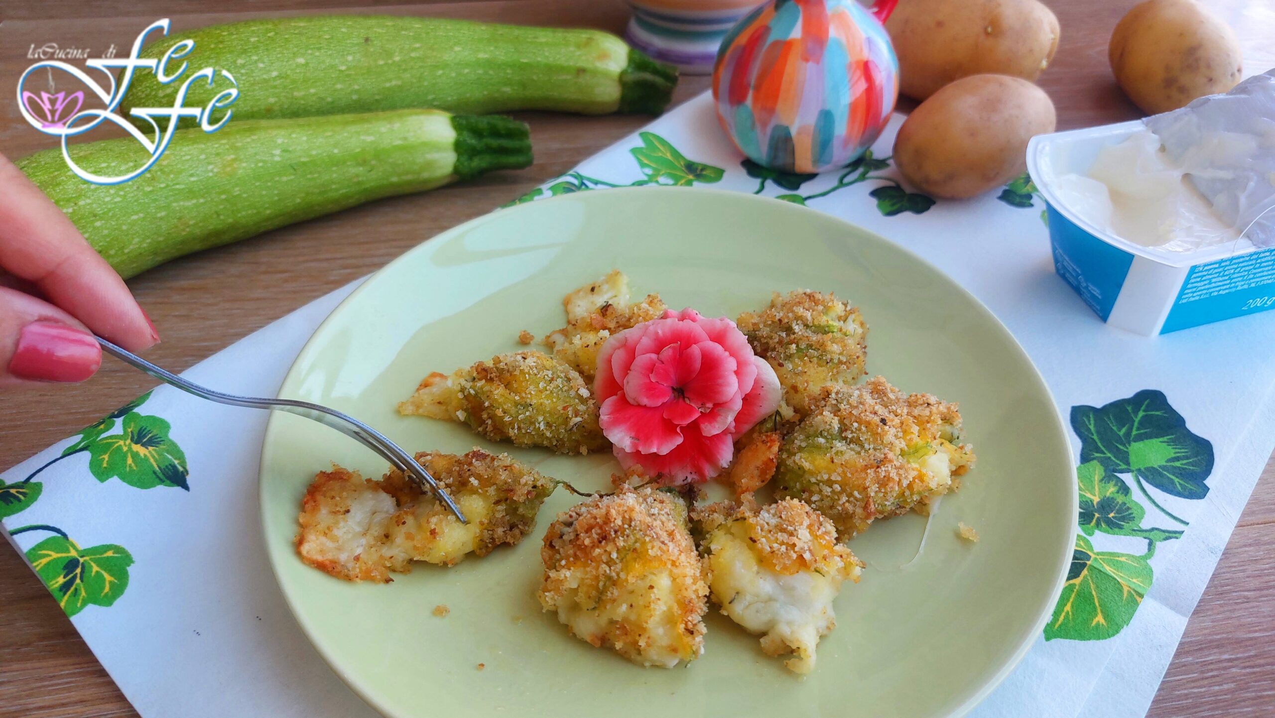 FLORES DE CALABACÍN RELLENAS DE QUESOS Y PURÉ DE PATATAS