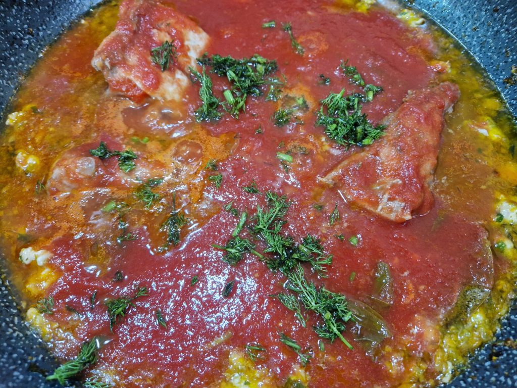 Albóndigas de pez espada al ragú