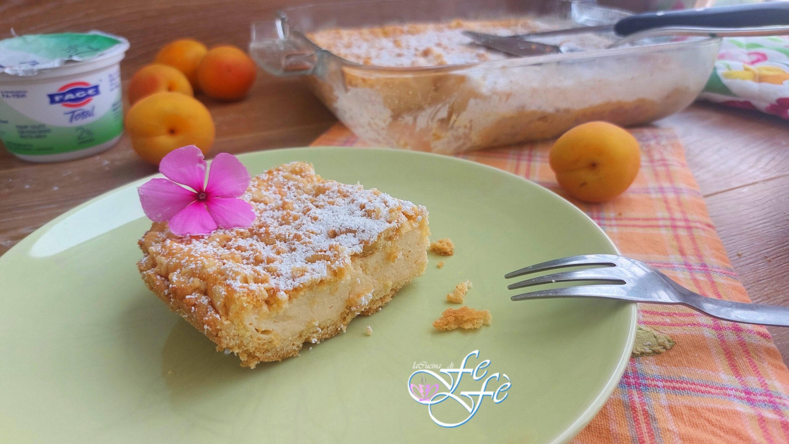 TARTA FRESCA DE YOGUR Y ALBARICOQUES