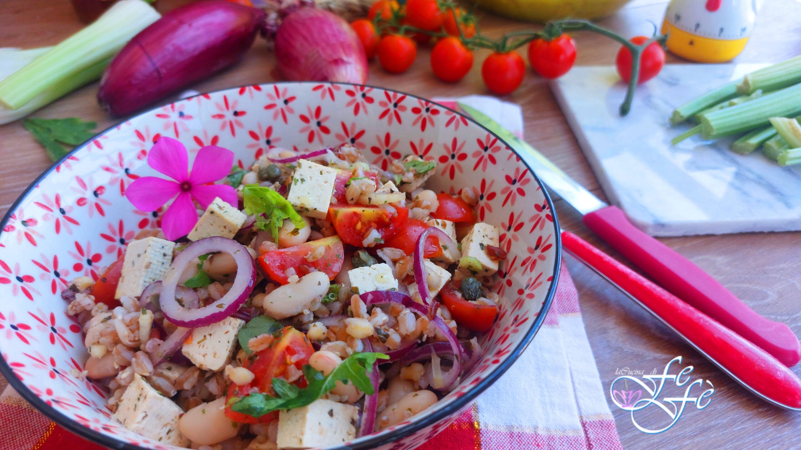 ENSALADA VEGANA DE ESPELTA Y QUINOA CON TOFU Y CANNELLINI