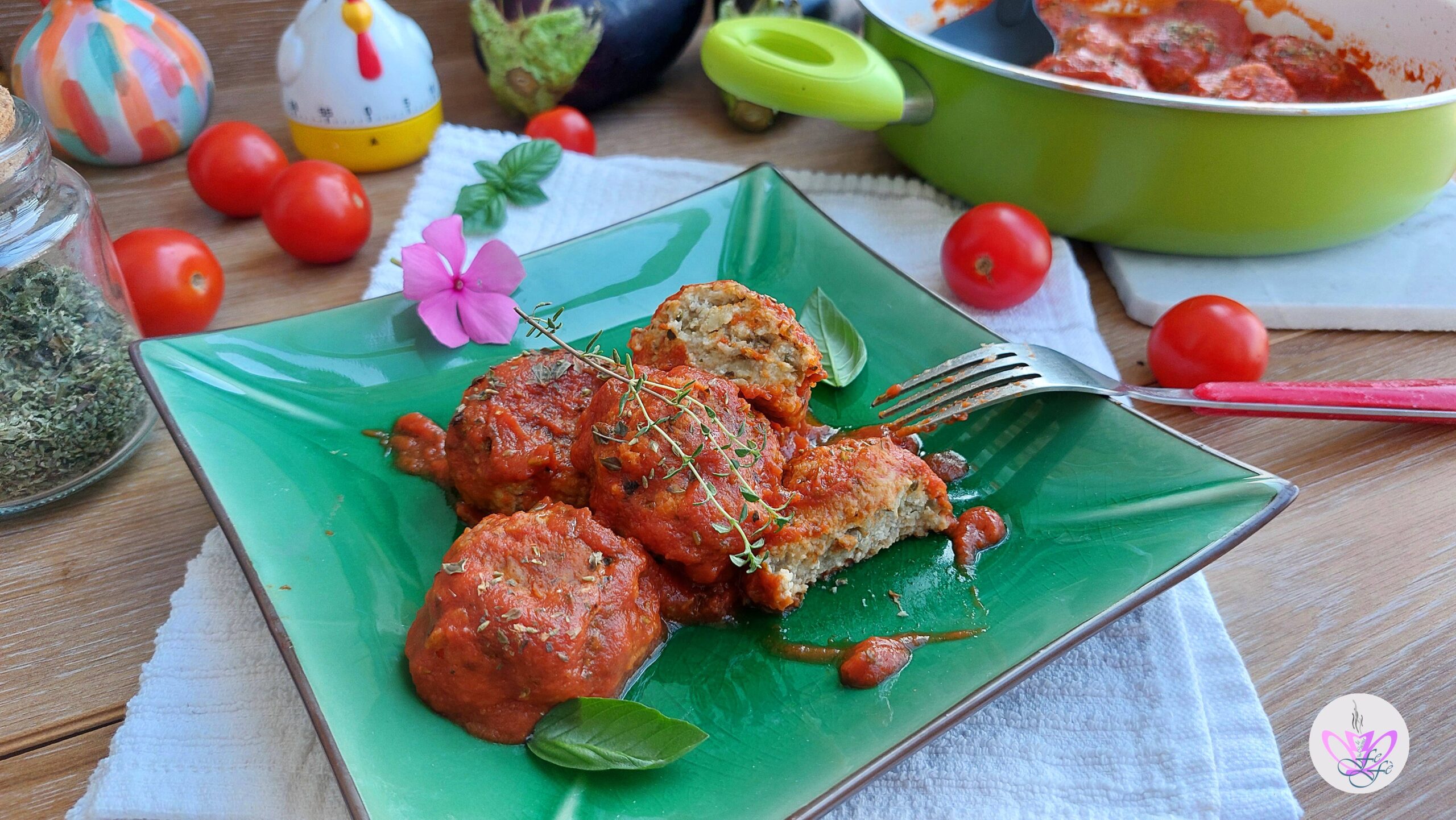 ALBÓNDIGAS DE BERENJENAS Y RICOTTA EN SALSA