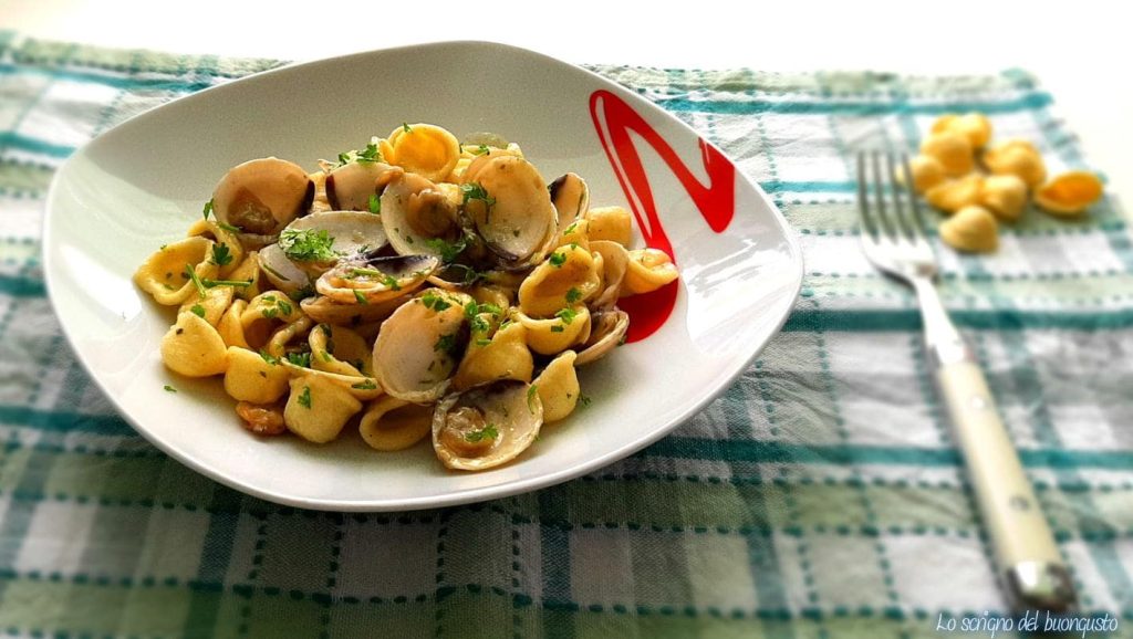 Orecchiette con almejas