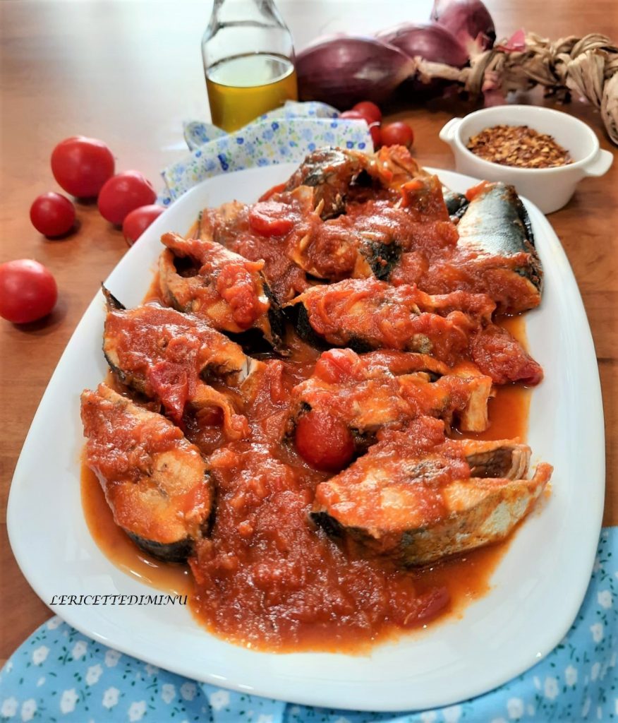 Receta de lampuga o dorado en salsa de tomate