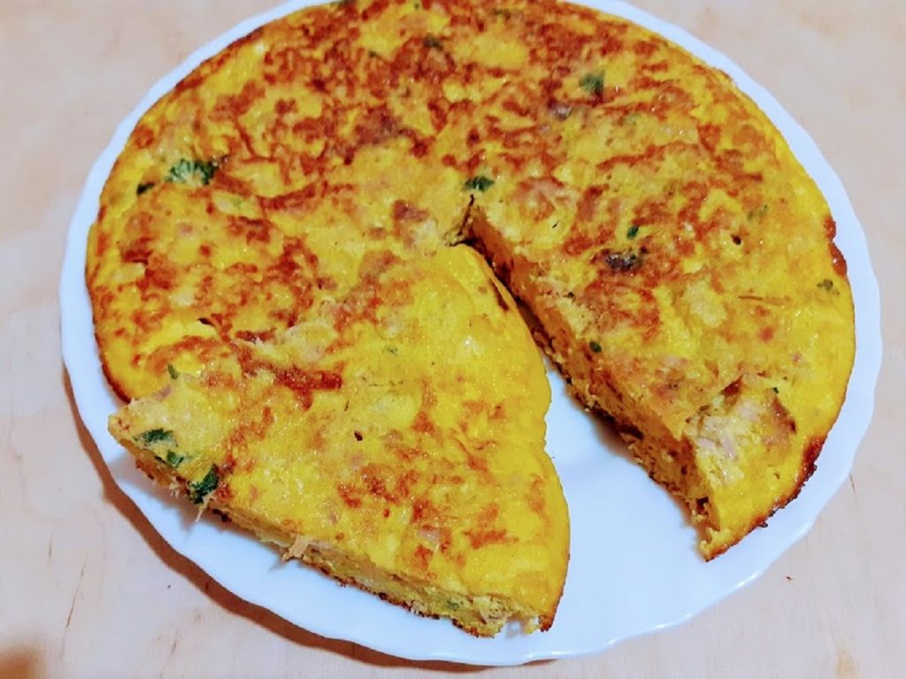 Tortilla de atún, perejil y queso Grana Padano