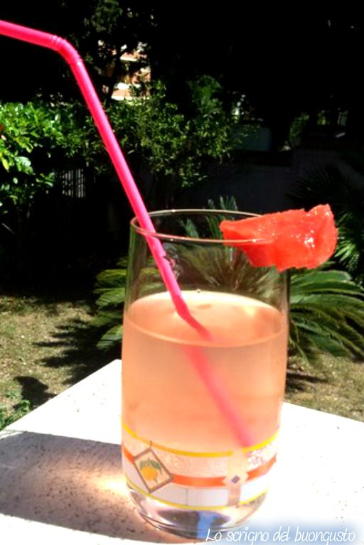 Agua detox con sabor a sandía