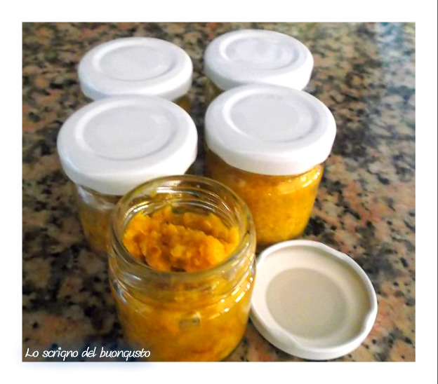 Crema de pimientos jamaicanos