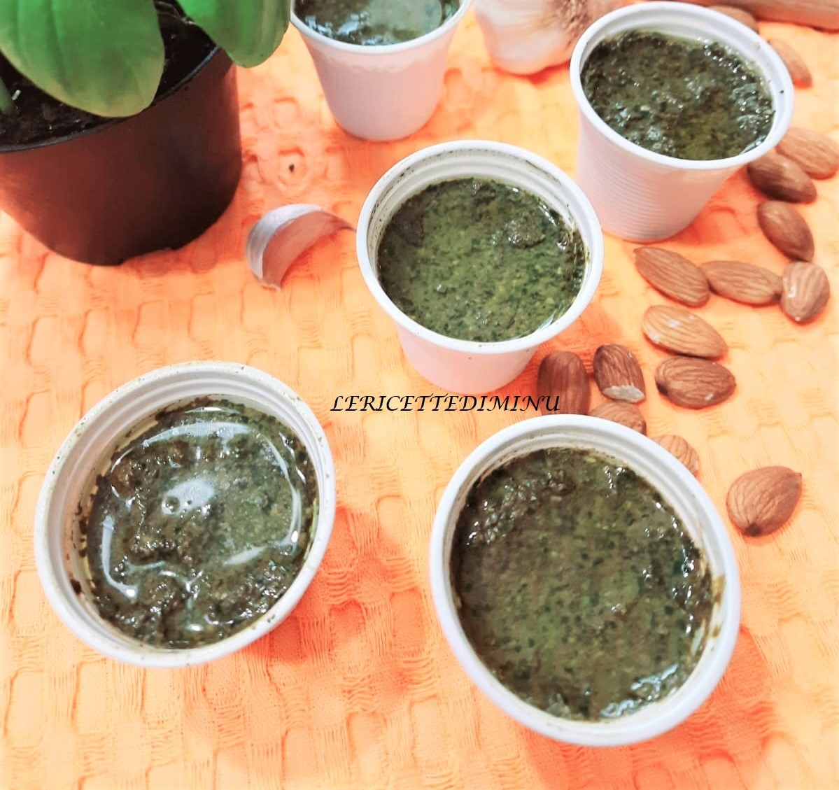 Receta de pesto de albahaca y almendras y conservación