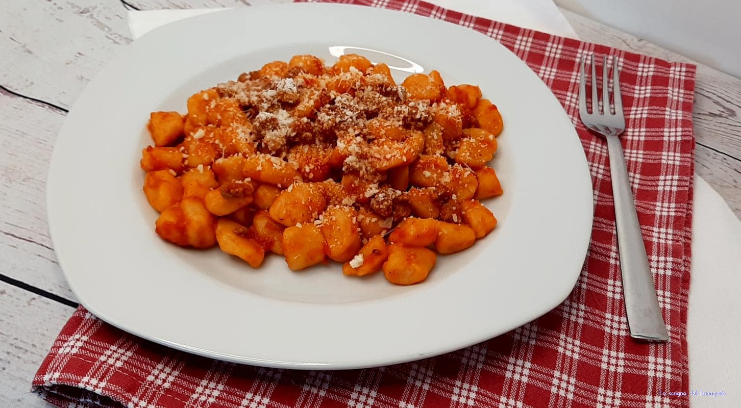 Ñoquis de calabaza con salsa de ragú