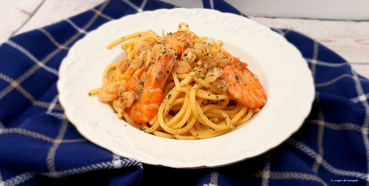 Tonnarelli con gambas y langostinos