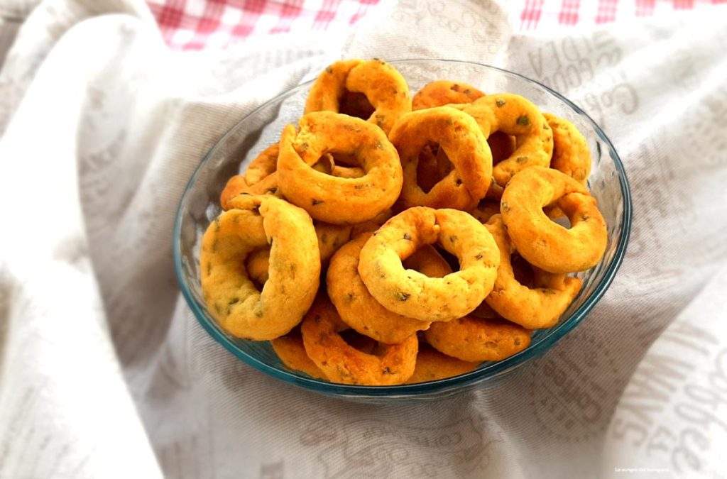 Tarallucci crujientes especiados