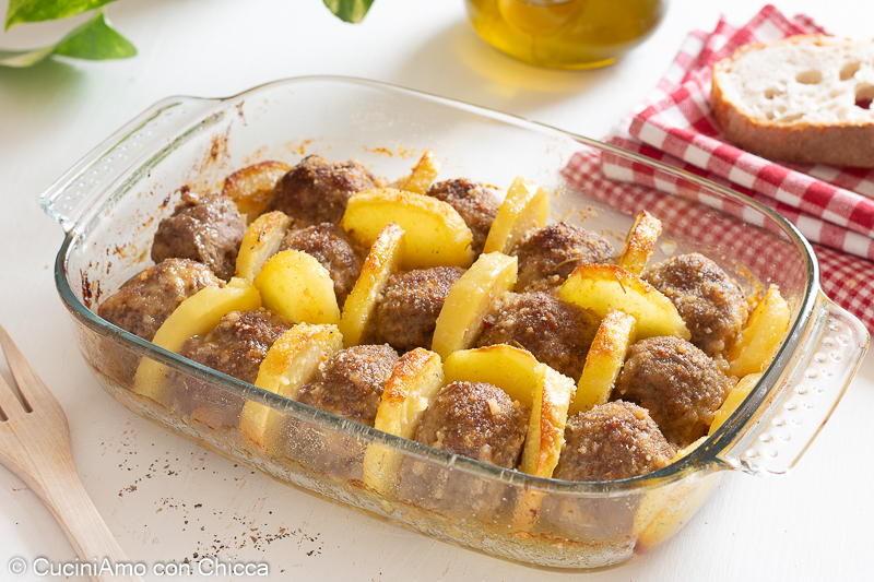 Albóndigas con patatas al horno