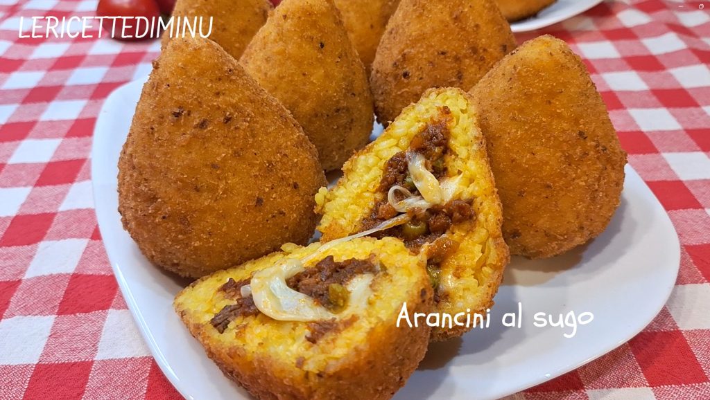 Arancini con salsa