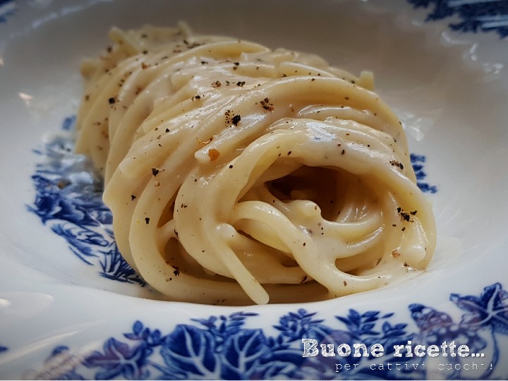 cacio e pepe cremosa