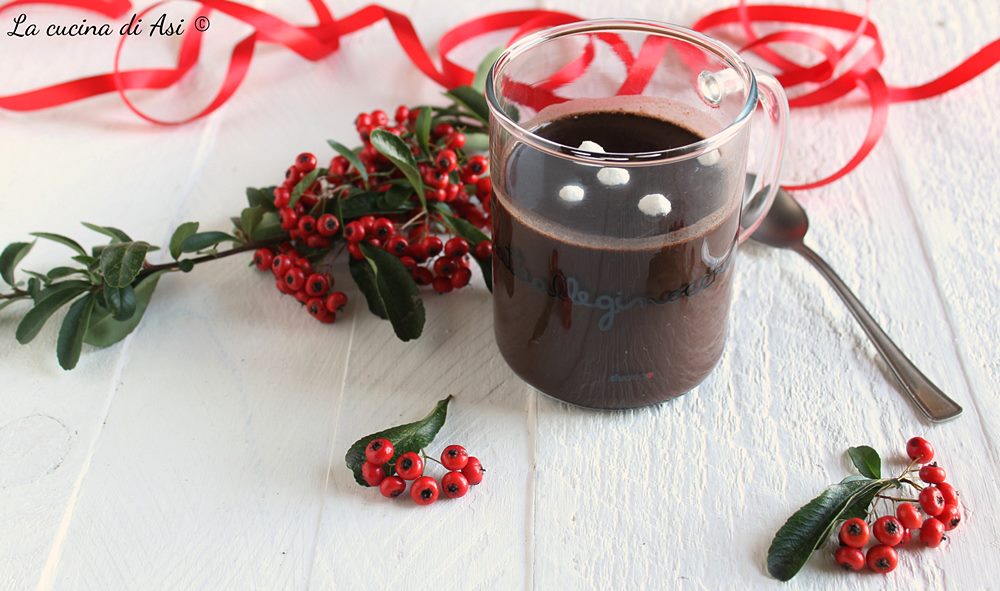 Chocolate cremoso en taza